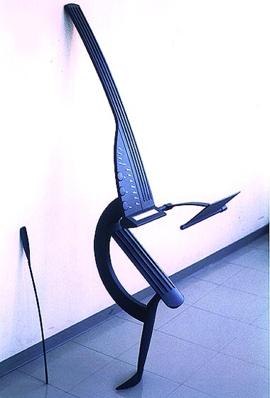 �������