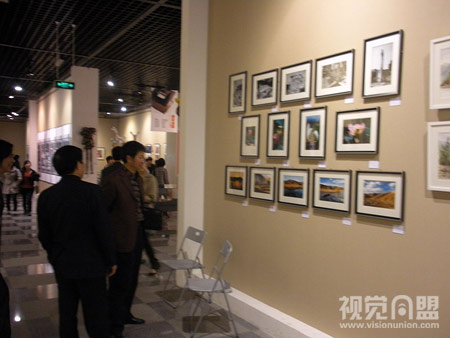 四川艺术职业学院美术作品展在四川省博物院举