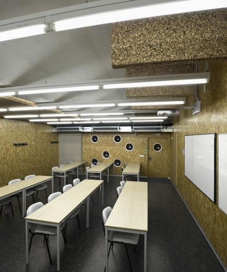 西班牙穆尔西亚大学经济学院新教室 - 视觉同盟